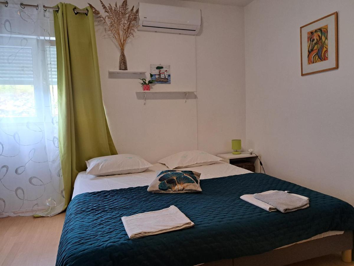 Smjestaj Latica Hotel เวลาลูกา ภายนอก รูปภาพ